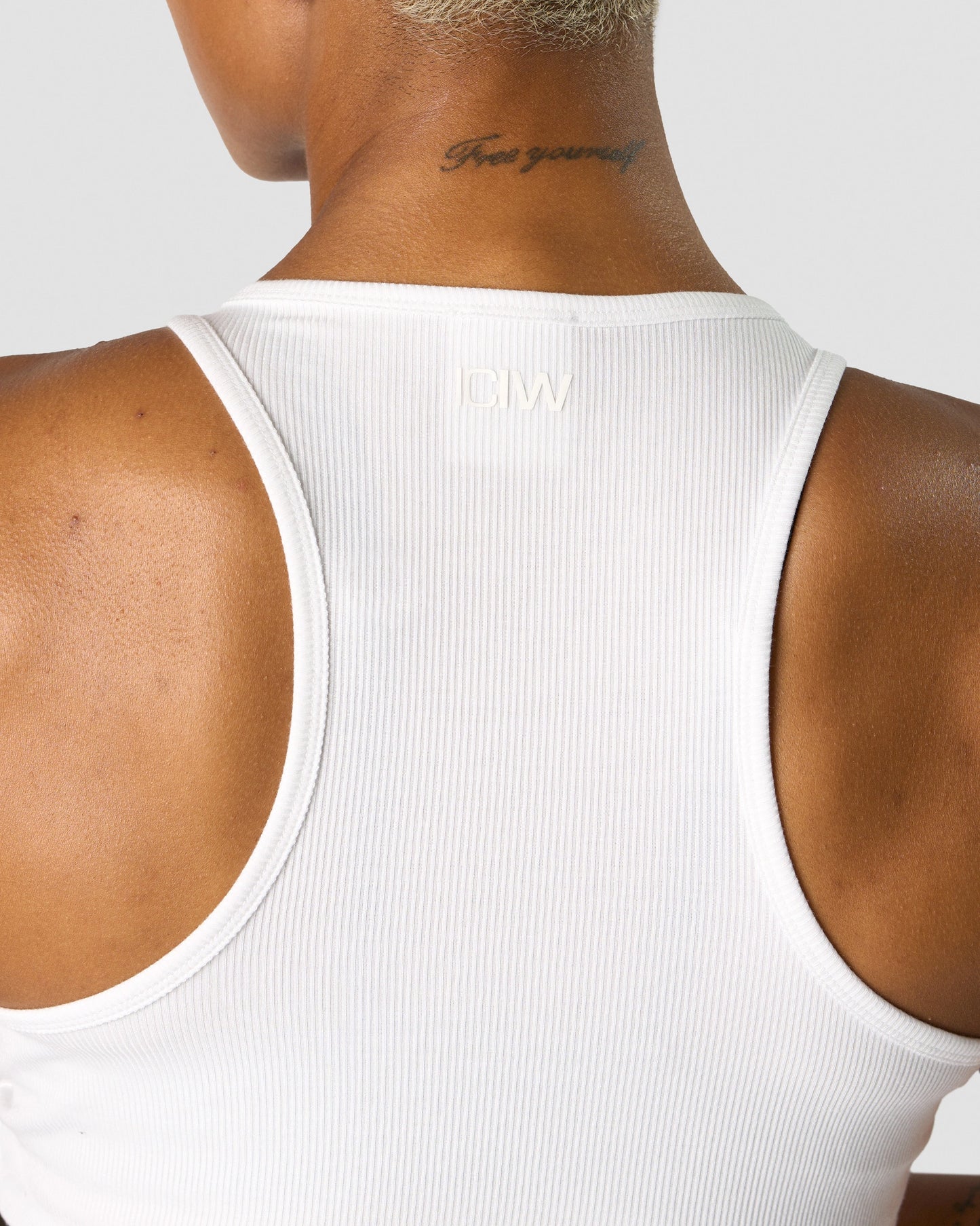 Nimble Cropped Tank Top - White - for kvinde - ICANIWILL - Toppe