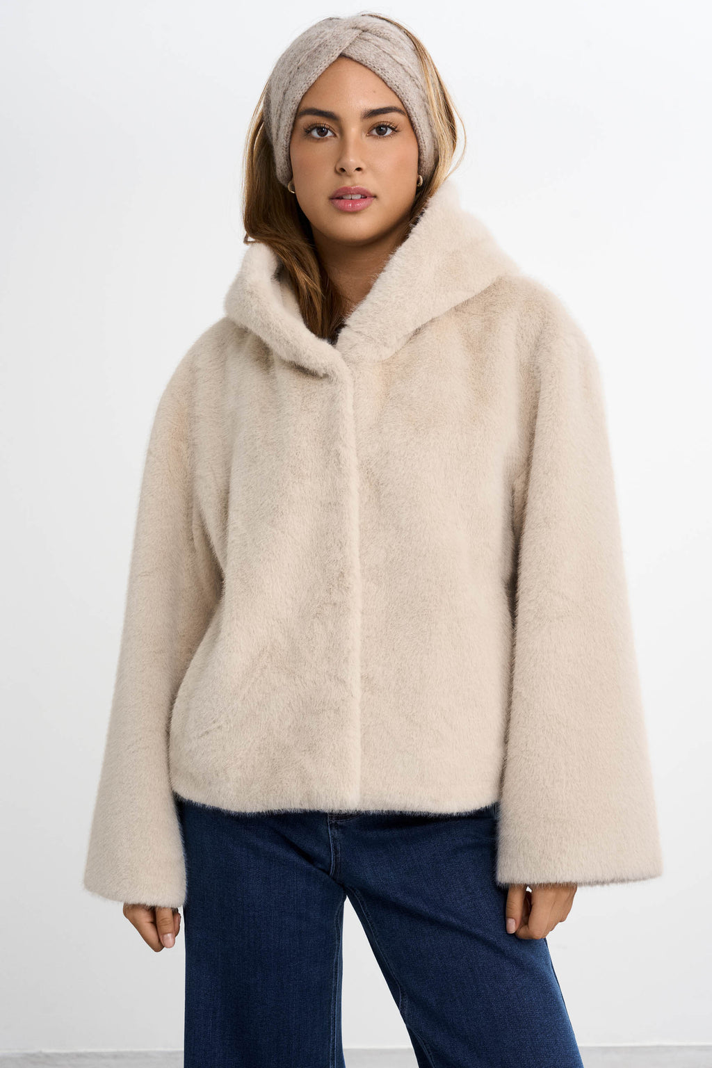 Faux fur-jacka