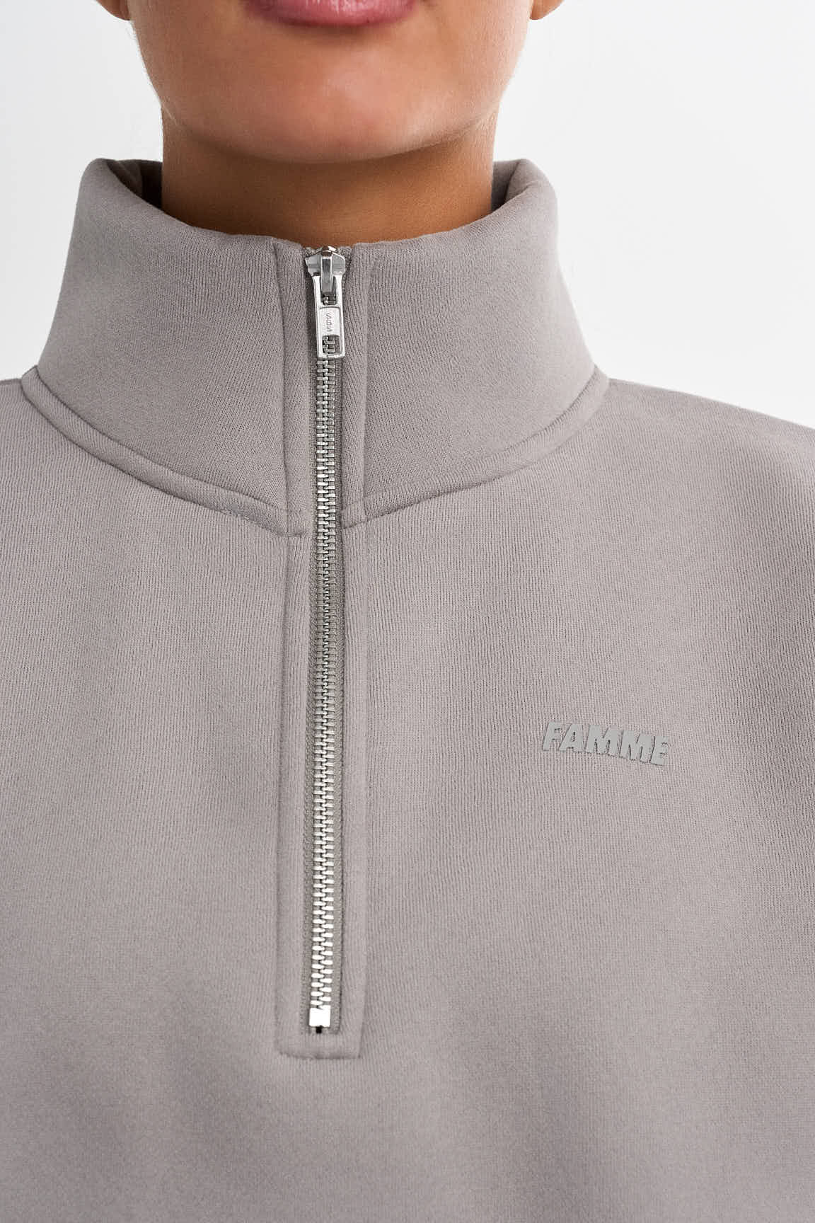 Tröja med halv dragkedja