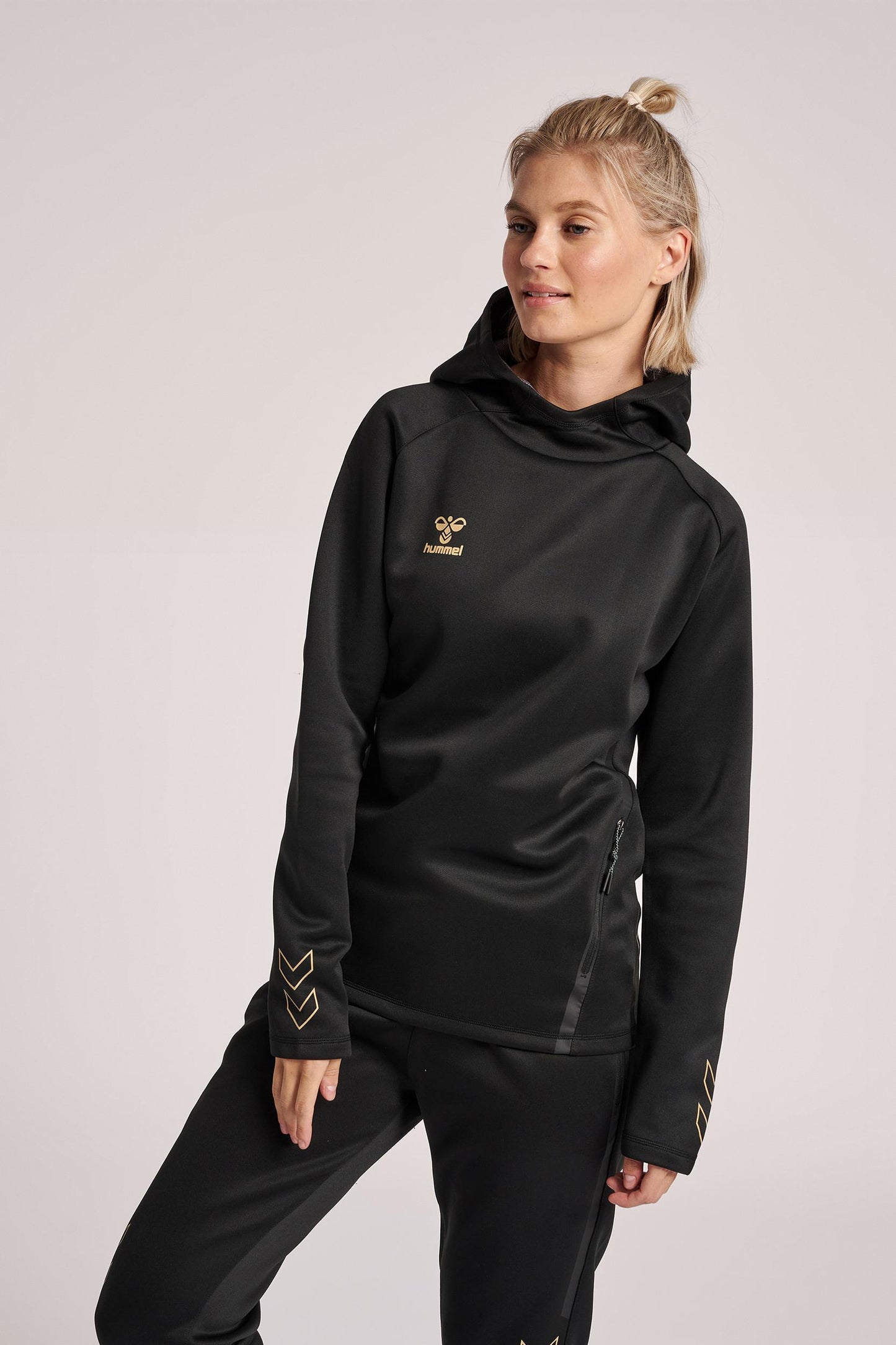 HUMMEL - Hmlcima Xk Hoodie Woman - Black