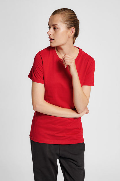 HUMMEL - Hmlred Basic T-shirt S/s Woman - Tango Red