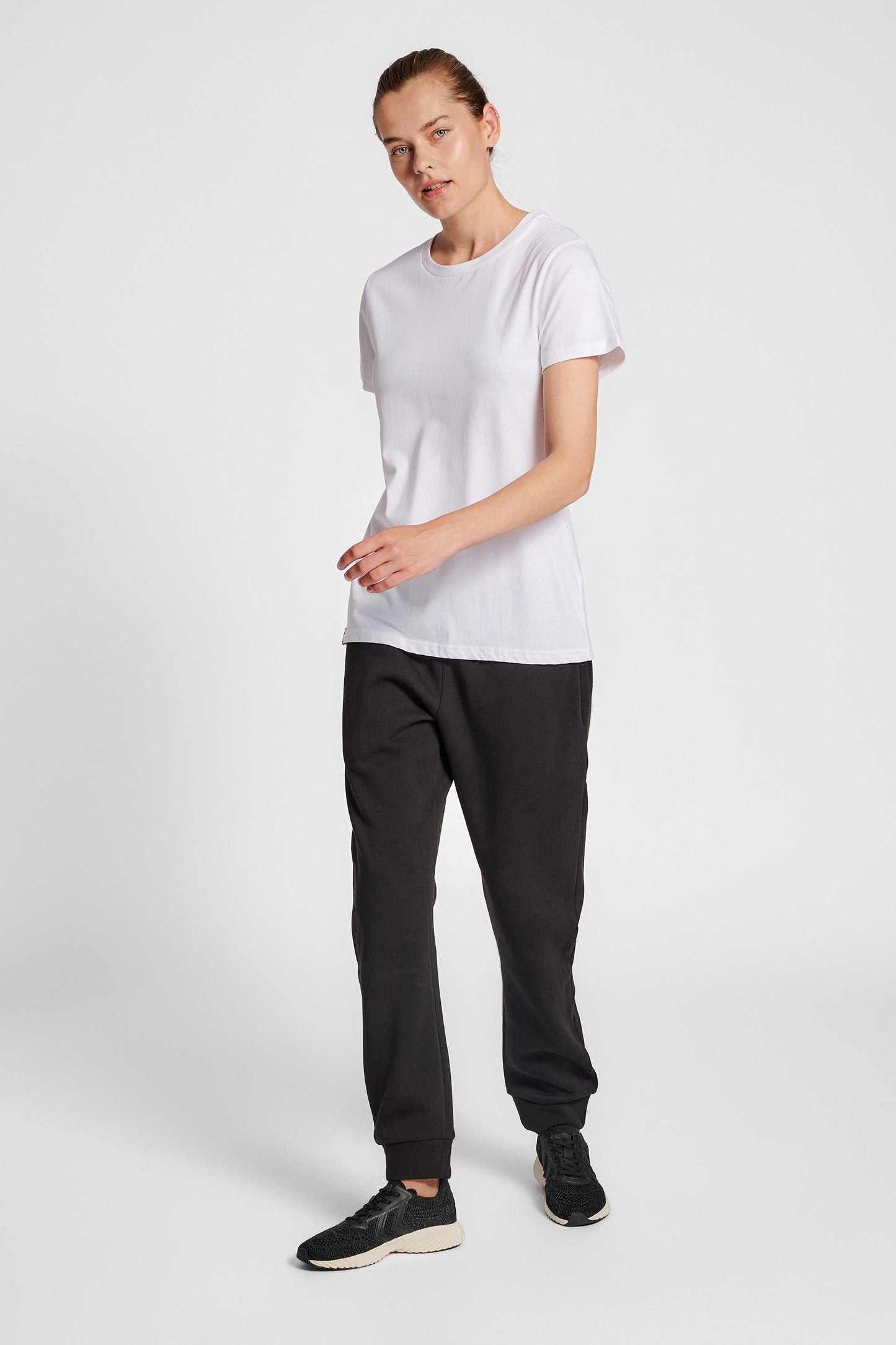 HUMMEL - Hmlred Basic T-shirt S/s Woman - White