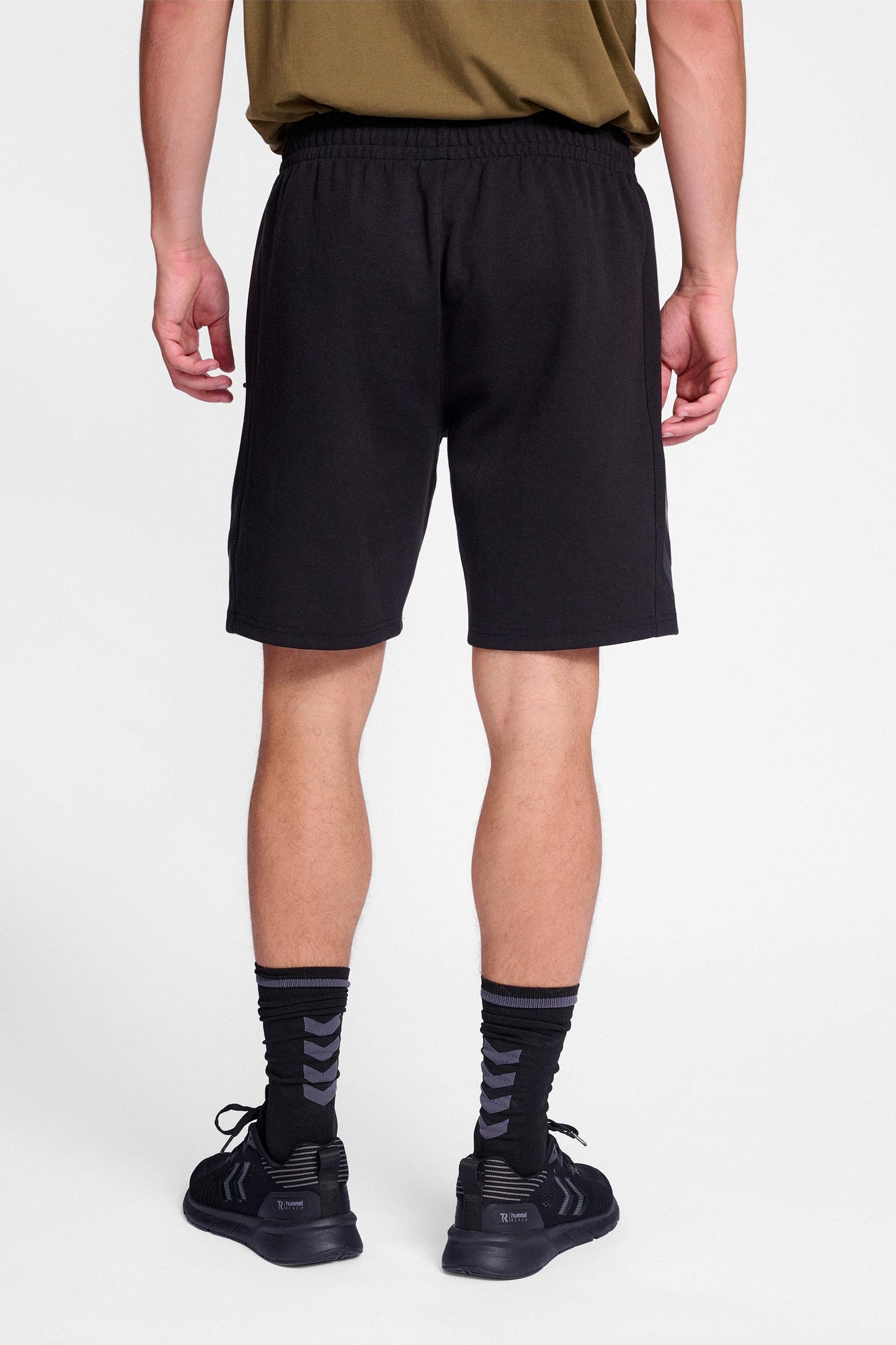 HUMMEL - Hmltravel Shorts - Black