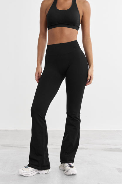 Sculpt Flared leggings