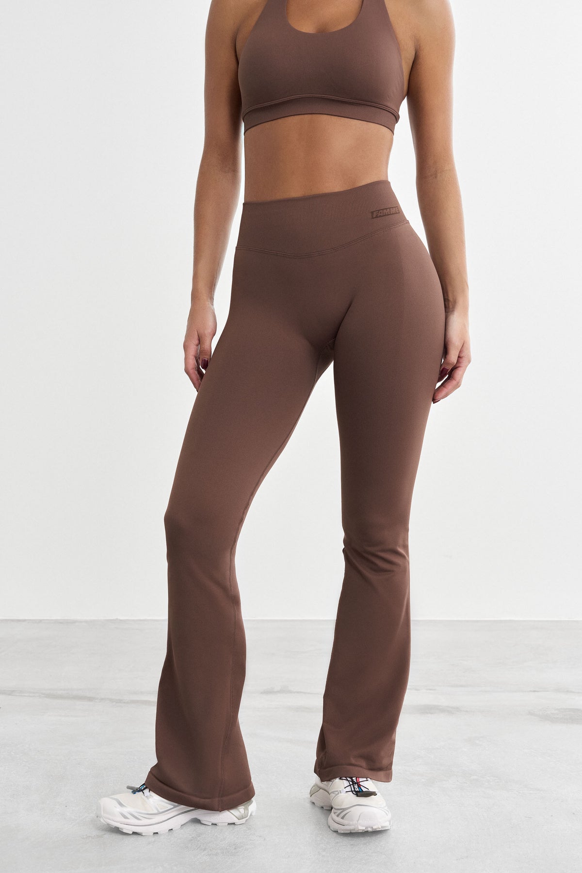 Sculpt Flared leggings