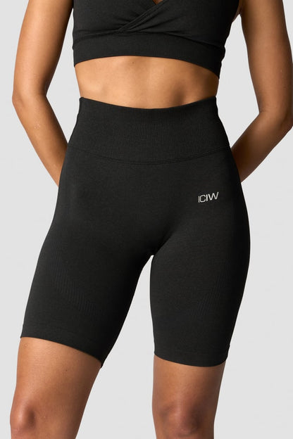 soft seamless biker shorts wmn black