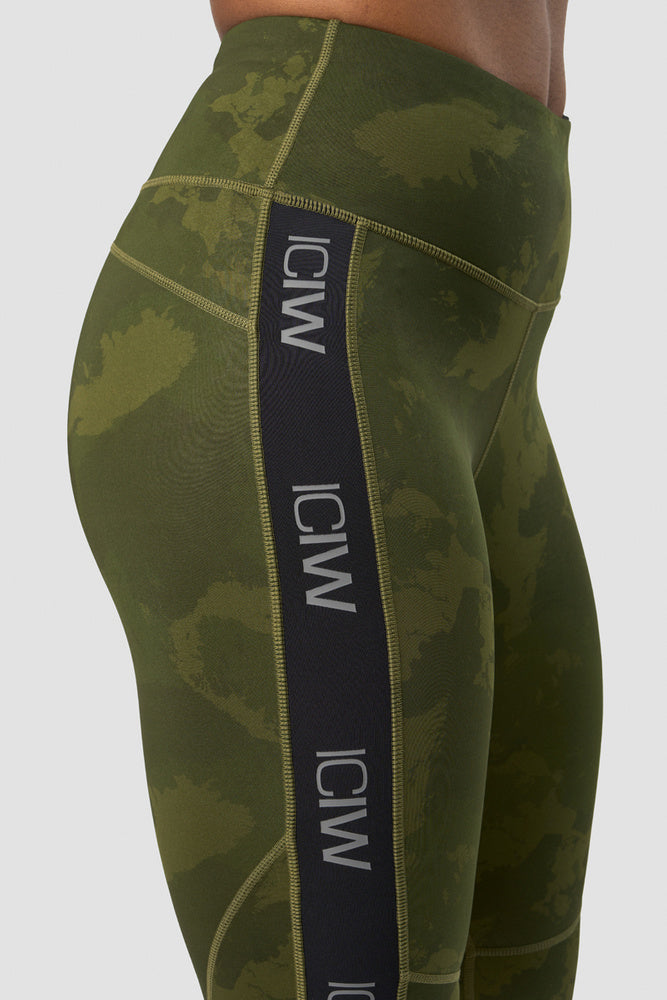 ultimate training tights wmn green camo