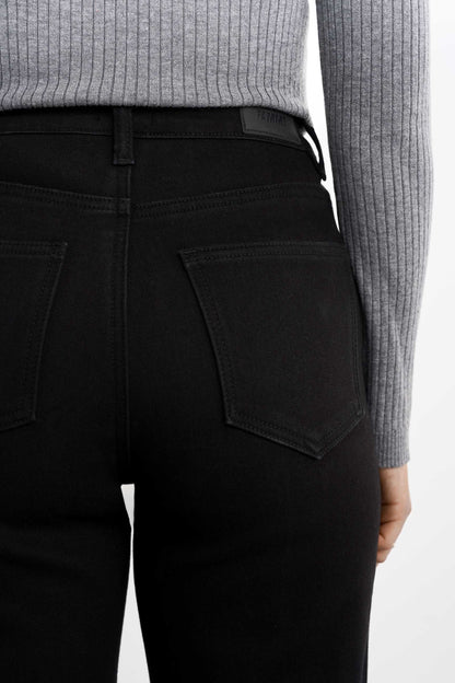 Värmande pösiga jeans