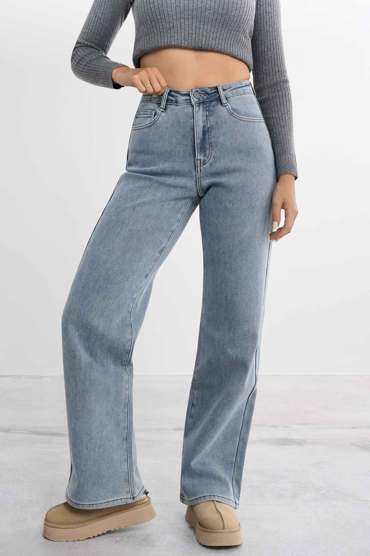 Värmande pösiga jeans