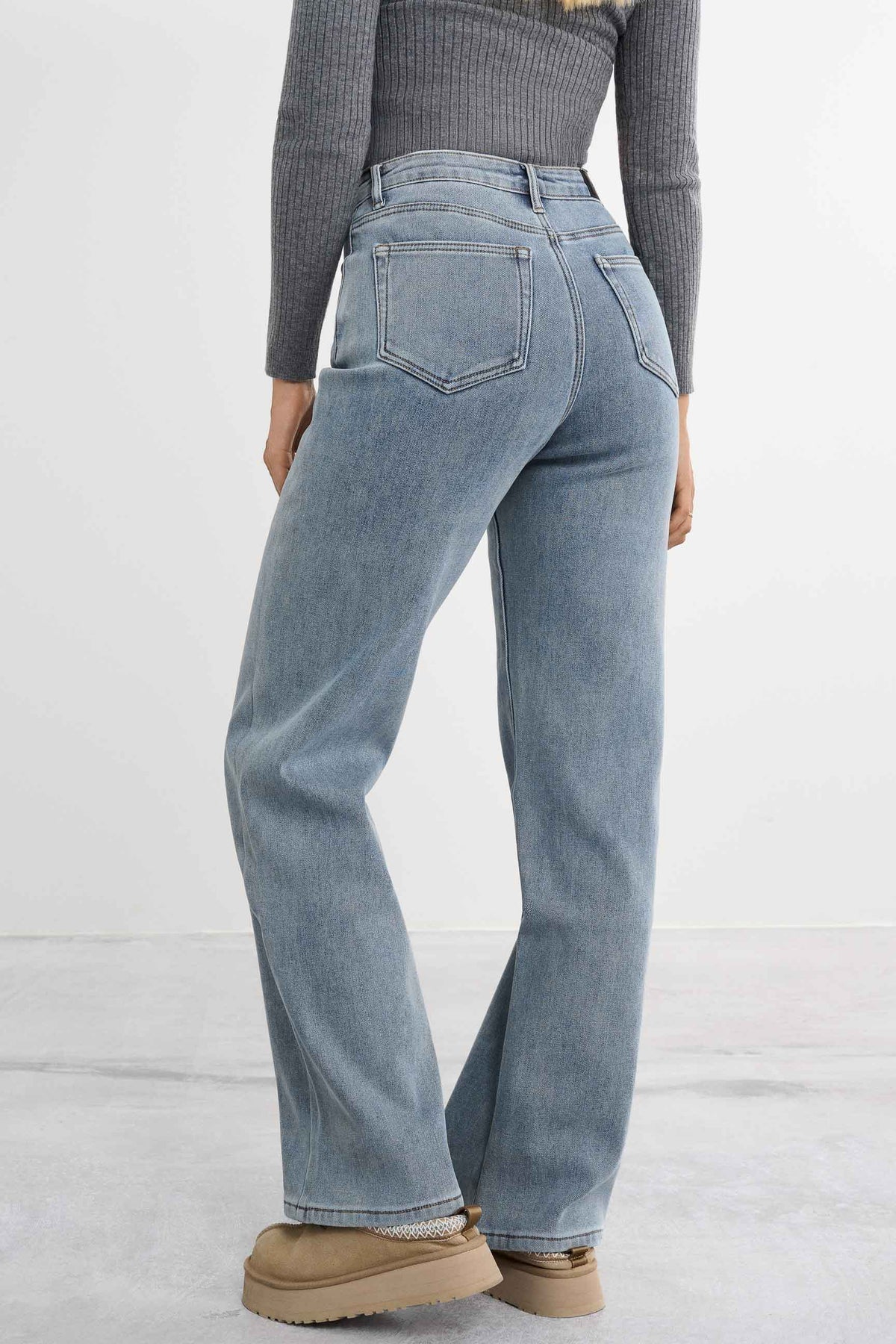 Värmande pösiga jeans