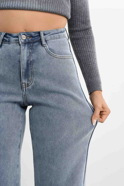Värmande pösiga jeans